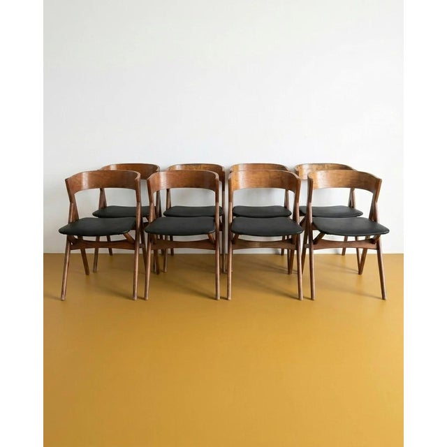 Vintage Danish Teak Chairs with Wraparound Backrest, 1950s, Set of 8 For Sale - Image 4 of 4