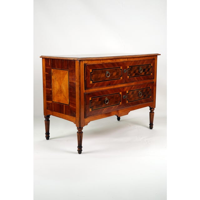 Late 18th Century Antique Commode in Walnut, 1790 For Sale - Image 5 of 16