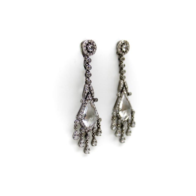 1990s Pair of 18k Gold Contemporary Quartz and Diamond Earrings For Sale - Image 4 of 8
