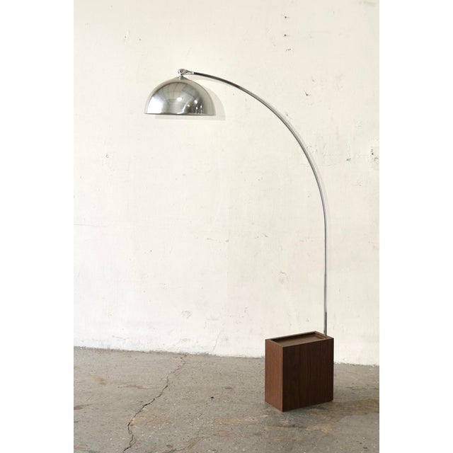 Nova 1960s Mid Century Modern Petite Chrome Arc Floor Lamp by Nova of Califonia For Sale - Image 4 of 12
