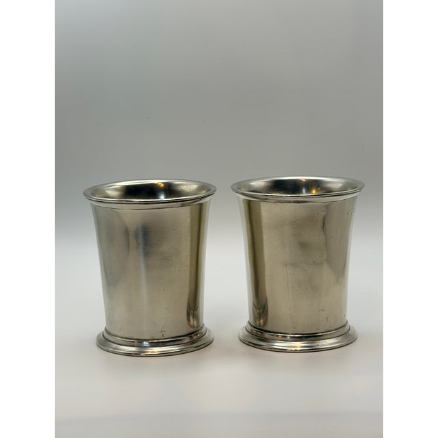 Traditional Late 20th Century Match Pewter Italian Footed Tumblers by Giorgio Tabellini – Pair For Sale - Image 3 of 7