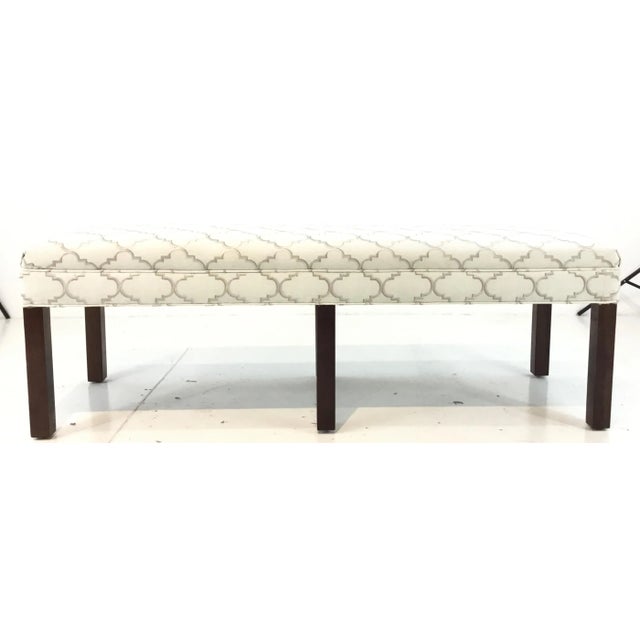 2010s Custom Modern White and Gray Ogee Print Long Bench For Sale - Image 5 of 5