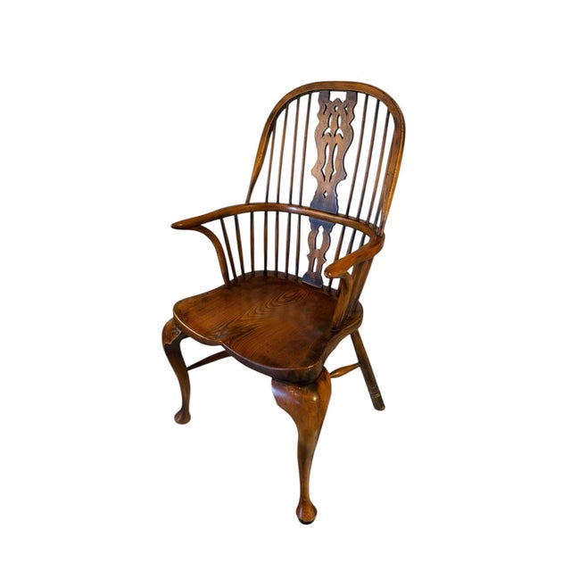 Beautifully made Windsor High Back Dining Chairs. Solid Oak Wood and sturdy chairs Made by Continental Furniture Company...