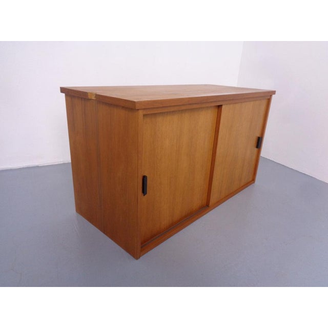 Olof Pira container from the 1960s with a continuous removable shelf. Suitable for Olof Pira's shelving system. We have...