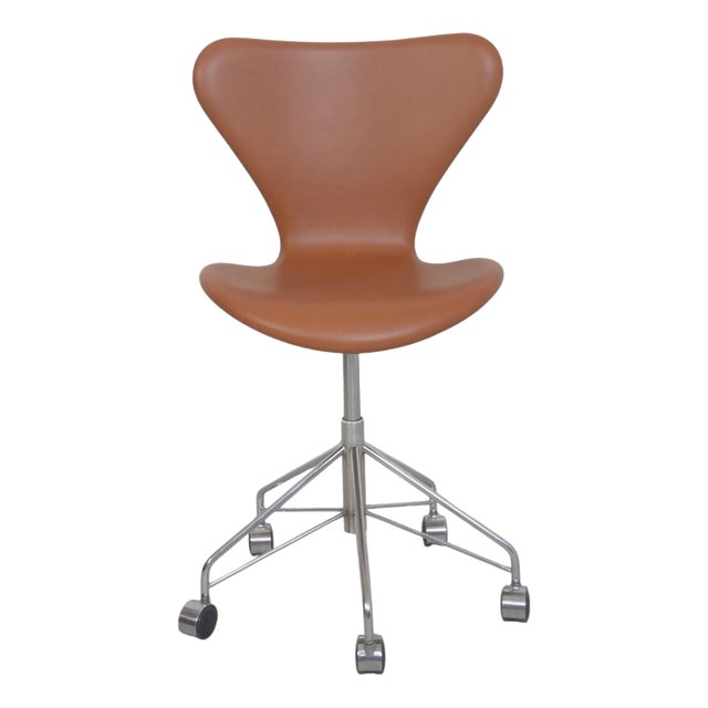 Model 3117 Office Chair in Cognac Leather by Arne Jacobsen, 1980s For Sale