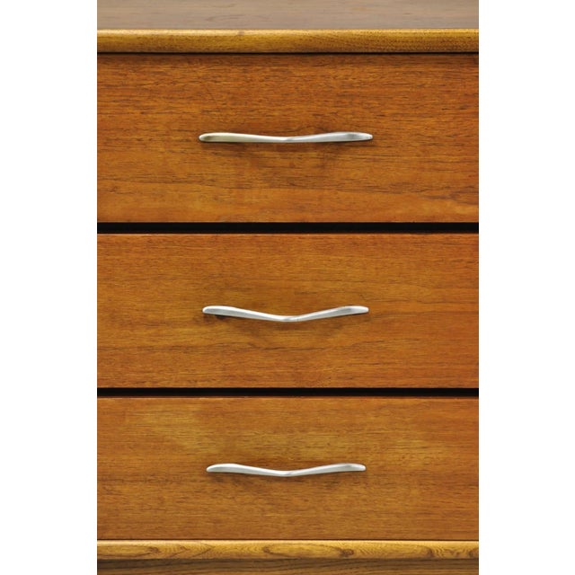 Vintage Lane Acclaim Mid Century Modern Walnut Dovetail Buffet Credenza Cabinet For Sale In Philadelphia - Image 6 of 18