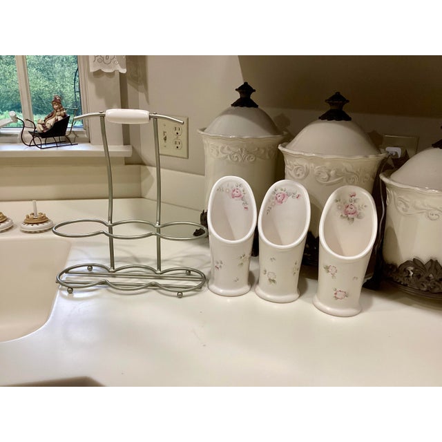 1980s Rare Pfaltzgraff Tea Rose Flatware Caddy Silverware Utensil Holder With Stand. Harder to Find Caddy. For Sale - Image 11 of 11