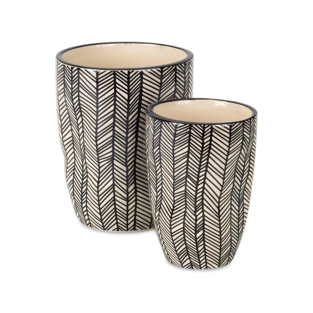 Kenneth Ludwig Chicago Wavy Patterned Planter or Vase (Set of 6) For Sale - Image 4 of 6