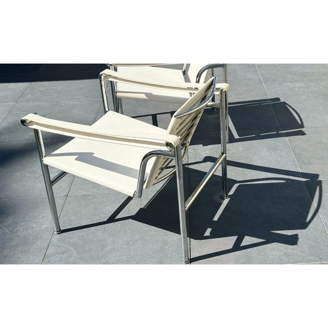 White Leather LC1 Basculant Chair by Le Corbusier, Pierre Jeanneret & Charlotte Perriand for Cassina, 1970s For Sale - Image 12 of 13