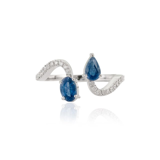 VR Jewels 14k Gold Pear & Oval Cut Blue Sapphire & Diamond Bypass Toi Et Moi Ring Size 6.5 For Sale - Image 4 of 17