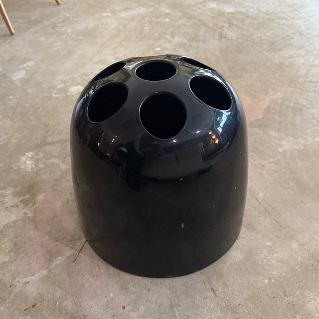 Dedalo umbrella stand by Emma Gismondi for Artemide, Italy Dedalo black umbrella stand, designed by Emma Gismondi...
