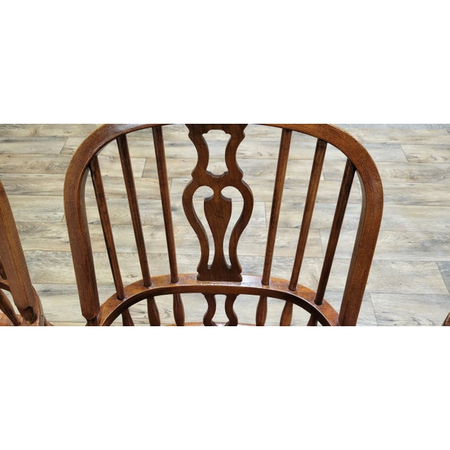 Vintage Windsor English Style Farmhouse Hoop Back Dining Arm Chairs