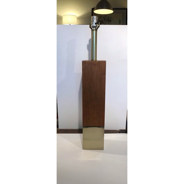 Vintage Laurel Walnut and Brass Table Lamp This elegant vintage table lamp by the Laurel Lamp Company is a quintessential...