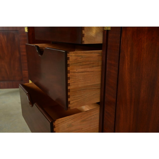 Henkel Harris Georgian Carved Flame Mahogany Lighted Breakfront Bookcase Cabinet For Sale - Image 9 of 17