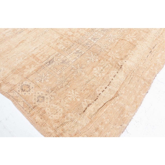 Turkish Exquisite 1940s Turkish Oushak Rug For Sale - Image 3 of 7