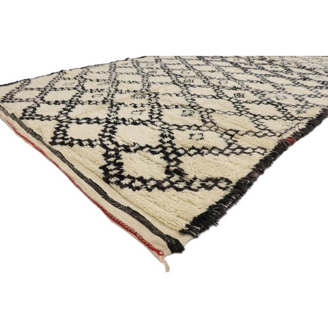 Vintage Berber Beni Ourain Moroccan Rug with Mid-Century Modern Style 06'02 x 11'05. With its simplicity, plush pile and...