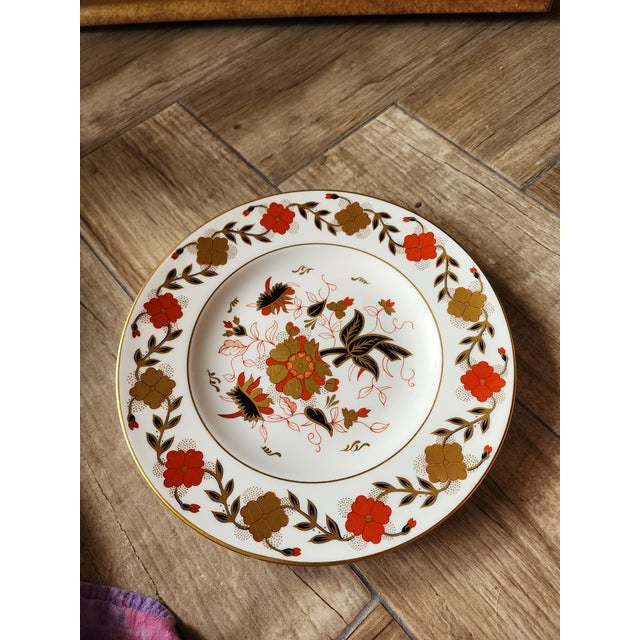 Royal Crown Derby Asian Rose Pattern Dinner Plates 12 For Sale - Image 4 of 5