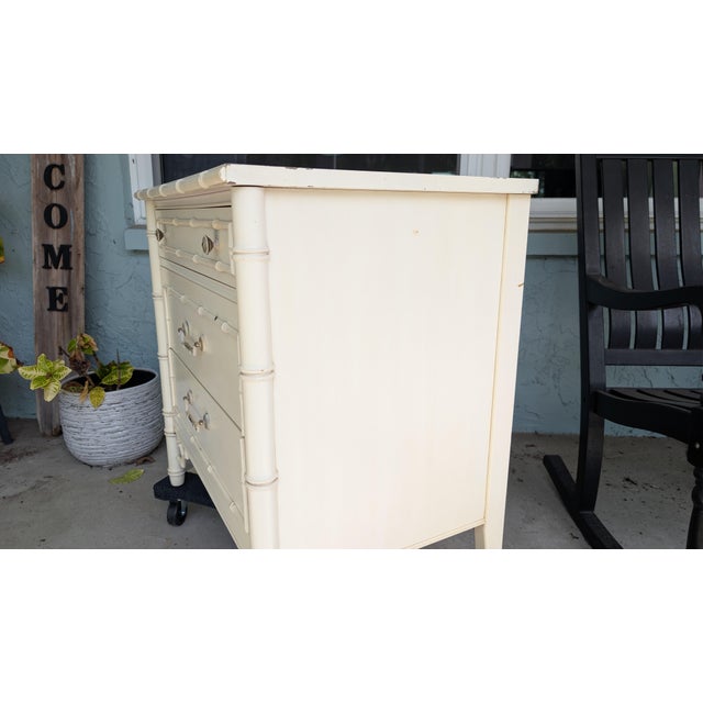 Cream Vintage Thomasville Allegro Faux Bamboo 3-Drawer Chest With Fretwork, Original Finish For Sale - Image 8 of 10