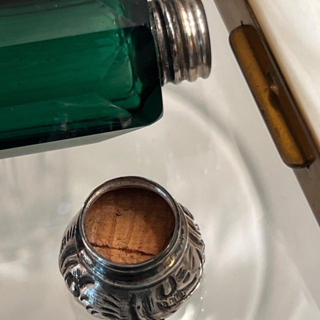 Beautiful Victorian scent bottle in emerald green with sterling caps // double-ended perfume bottle // vanity decor // antique boudoir For Sale - Image 9 of 18