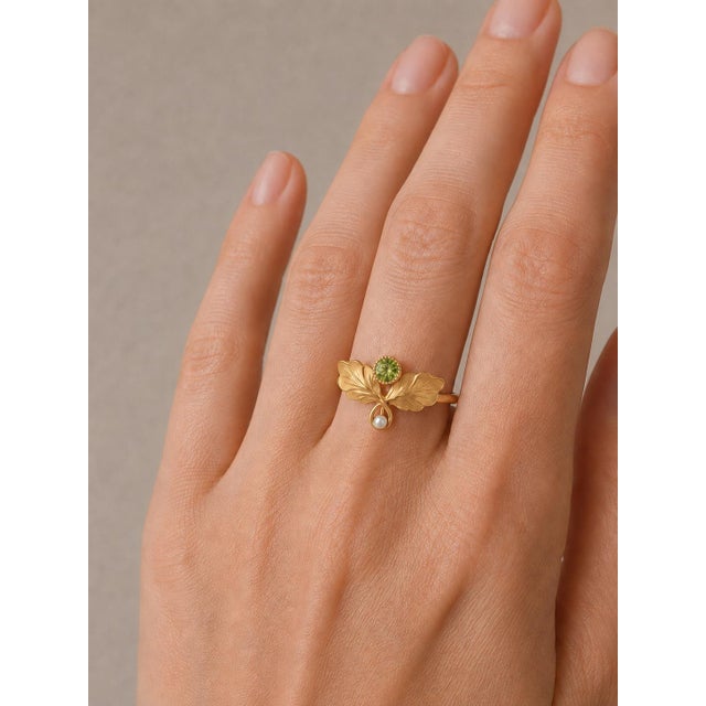 Metal Art Nouveau–Inspired Peridot and Pearl Botanical Ring in 14k Gold, Size 7.5 For Sale - Image 7 of 7