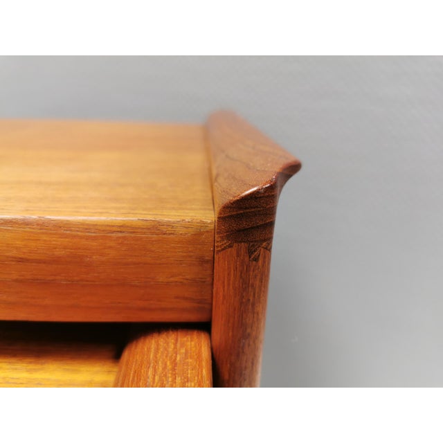 1960s Nesting Tables in Veneered and Teak Wood with Tap Joints and ‘Edge from Heltborg Møbler, Denmark, 1960s, Set of 2 For Sale - Image 5 of 11