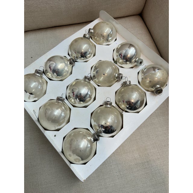 1950s Gold & Silver Glass Ornament, S/28 For Sale - Image 5 of 6