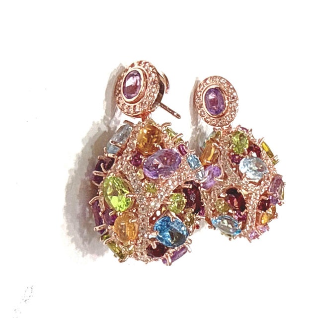 Amethyst Bochic "Capri" Amethyst & Multi Gem Cage Earrings Set In 18K Gold & Gold For Sale - Image 8 of 18