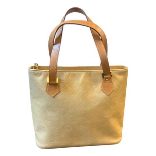 2002 Louis Vuitton Beige, Gold Vernis Patent Leather Houston Hand-Bag For Sale