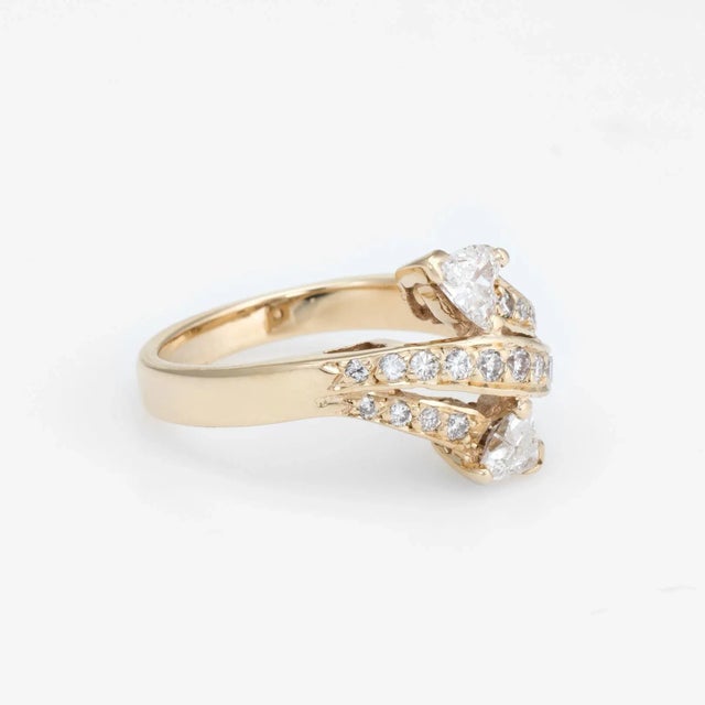Modern Vintage Diamond Bypass Ring Hearts 14 Karat Yellow Gold Estate Fine Jewelry size 5.5 For Sale - Image 3 of 7