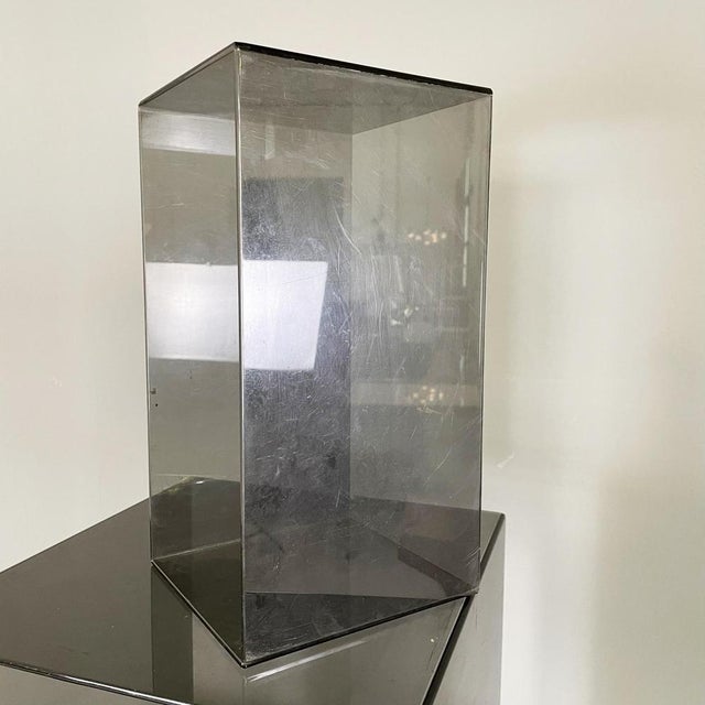Italian Modern Squared Modular Bookcase or Display in Smoked Acrylic Glass, 1990s, Set of 10 For Sale - Image 13 of 18