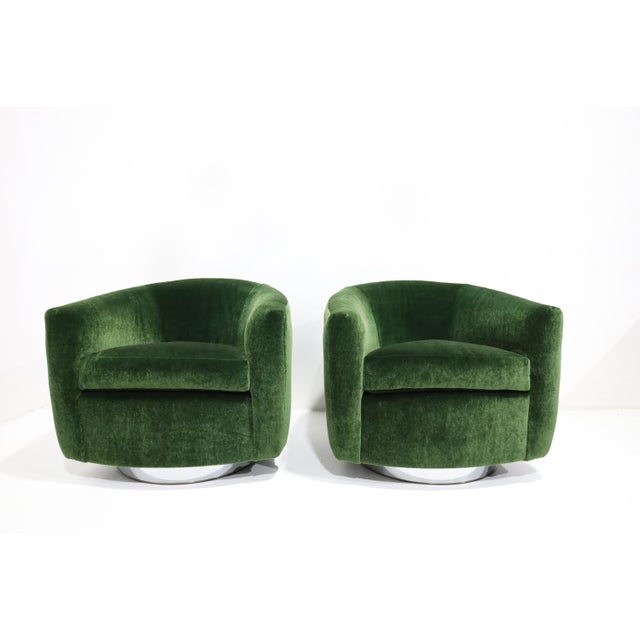 Milo Baughman Tilt Swivel Lounge Chairs in Plush Green Mohair, 1970s For Sale - Image 9 of 12
