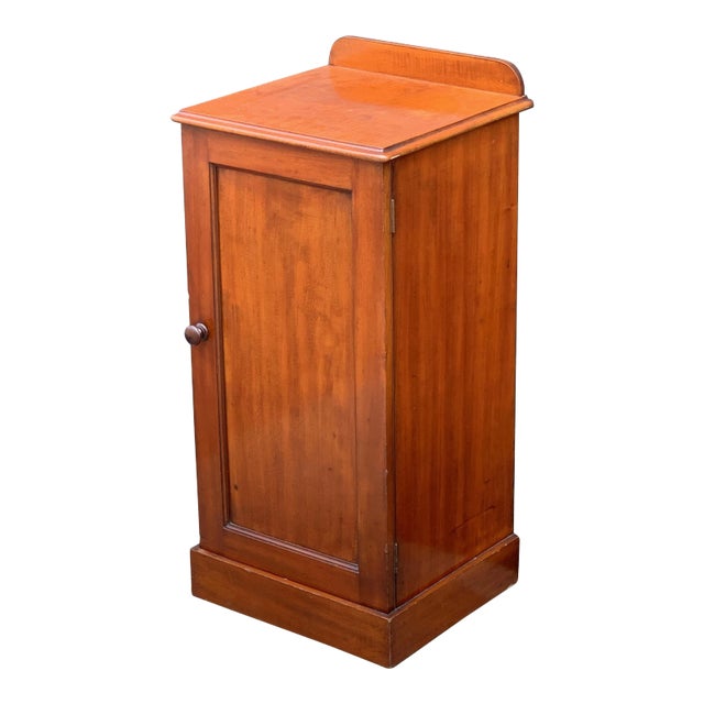 English Nightstand or Bedside Table of Mahogany For Sale