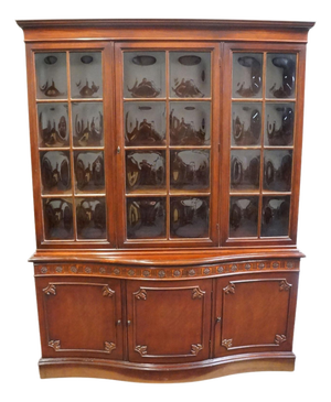 High End Vintage Solid Mahogany Traditional Style 56" China Cabinet W. Bubble Glass