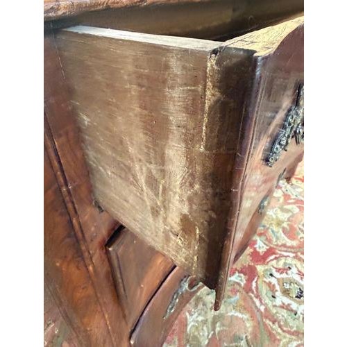 Louis XIV Chest of Drawers in Oak For Sale - Image 5 of 8