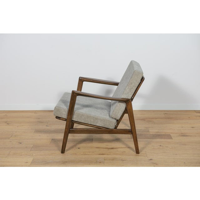 1960s Model 300-139 Chair from Swarzędz Factory, 1960s For Sale - Image 5 of 16