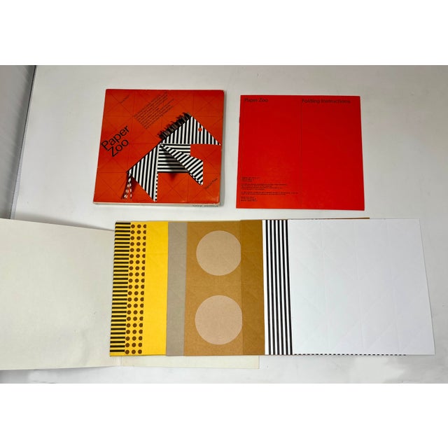 Paper Zoo by Ernst Roch ... 1974 Origami Paper-Folding Kit, Near-Mint Condition For Sale In Chicago - Image 6 of 9
