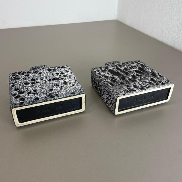 Pottery Fat Lava Cubic Vases in Black-White from Jopeko, Germany, 1970s, Set of 2 For Sale - Image 17 of 18