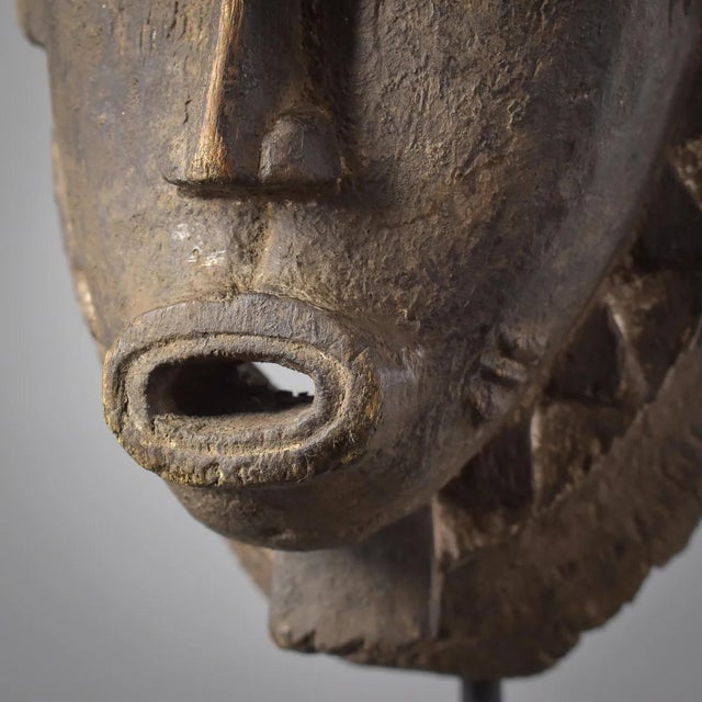 Early 20th Century Early 20th Century Baule Portrait Mask Kpan Mblo Côte d'Ivoire For Sale - Image 5 of 12