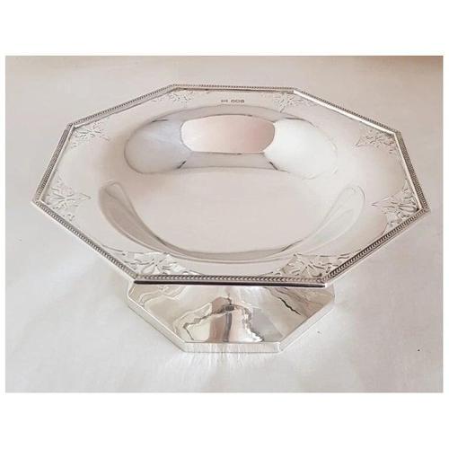 George V Sterling Silver Tazza Fruit Bowl from Walker & Hall, Sheffield, 1927 For Sale - Image 14 of 18