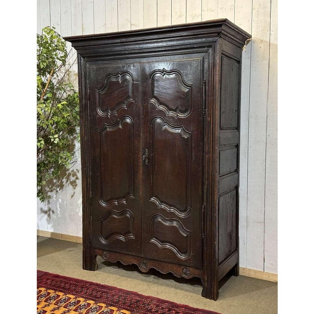 18th Century Oak Wardrobe For Sale - Image 4 of 18