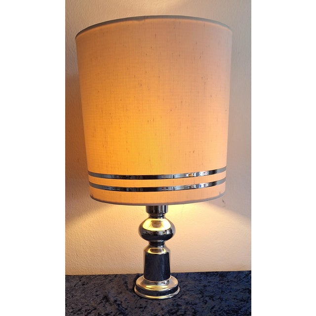 Cream Vintage German Table Lamp with Chrome-Plated Metal Base and Original Fabric Shade by Aro, 1970s For Sale - Image 8 of 8