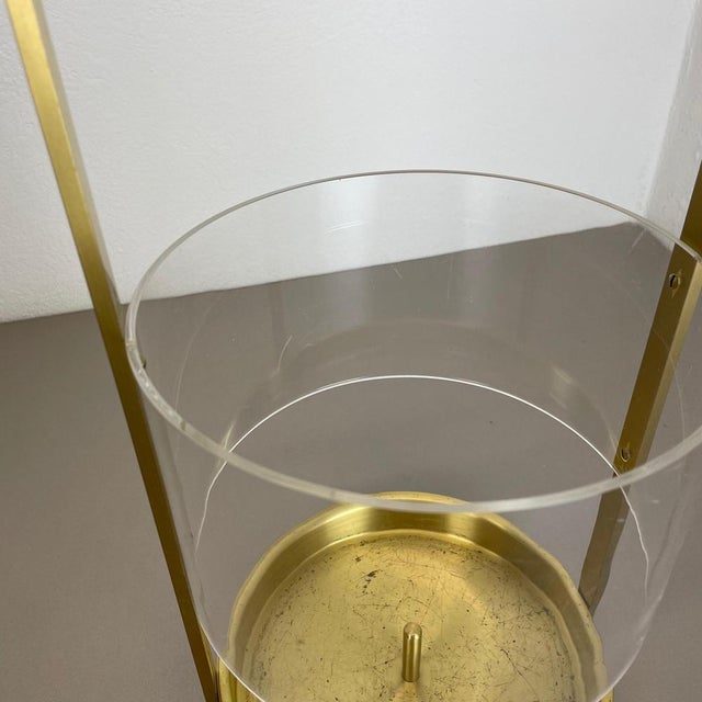 Gold Hollywood Regency Brass Acryl Glass Umbrella Stand, Italy, 1970s For Sale - Image 8 of 18