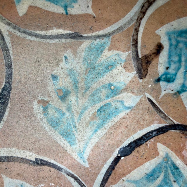 Early 19th Century 19th Century Spanish Glazed Terracotta Lebrillo Bowl With Leaf Motif - 10.5" For Sale - Image 5 of 17