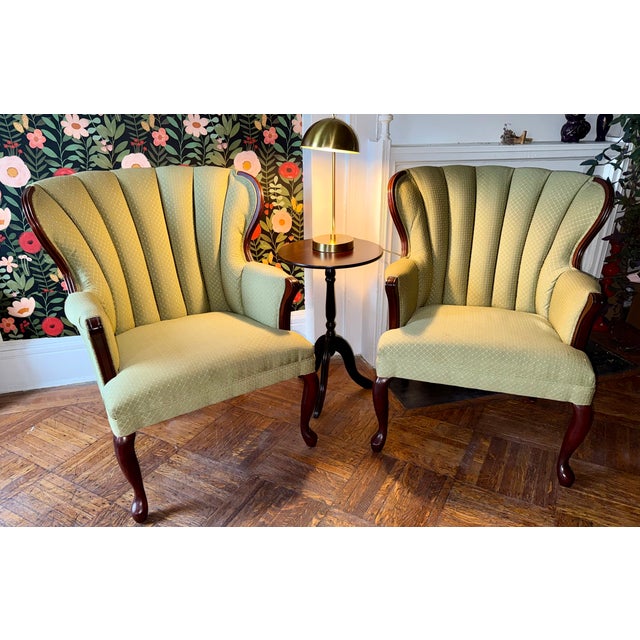 Pair of 2 Mid-20th Century Vintage Hollywood Regency / Art Deco Revival Wingback Accent Chairs in Pristine Condition For Sale - Image 4 of 15