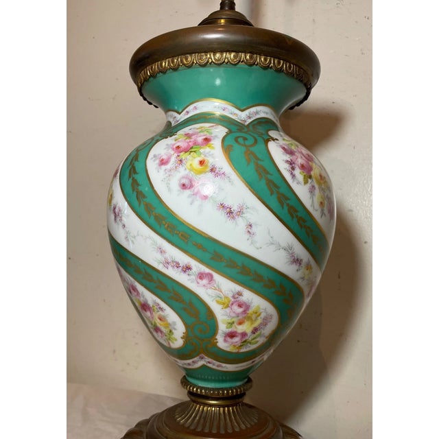 French Large Antique Louis XVI Sevres Painted Porcelain Bronze Electric Table Lamp Vase For Sale - Image 3 of 12
