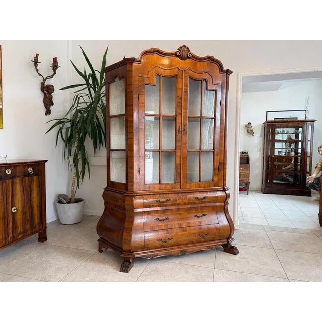 Baroque Style Display Cabinet in Walnut and Glass, 1970s For Sale - Image 12 of 17