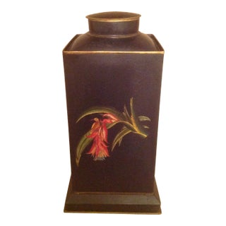 1990s English Traditional Tole Tea Caddy with Humming Bird Design For Sale