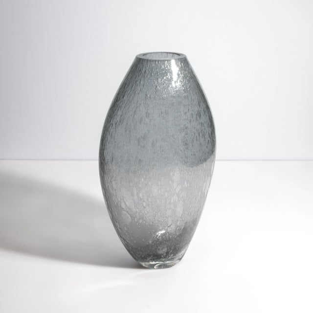 Hand Blown Murano Cloudy Vase in Grey With Bubbles Large For Sale - Image 4 of 12
