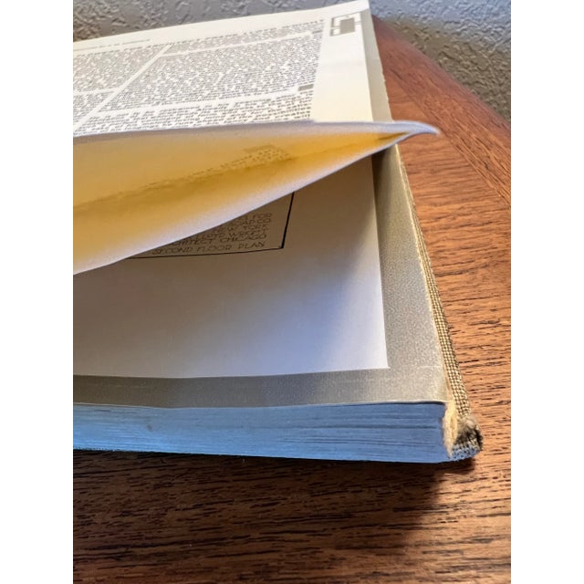 Paper Hardcover The Life Work of the American Architect Frank Lloyd Wright by A. Kroch and Son, Publishers Chicago For Sale - Image 7 of 13