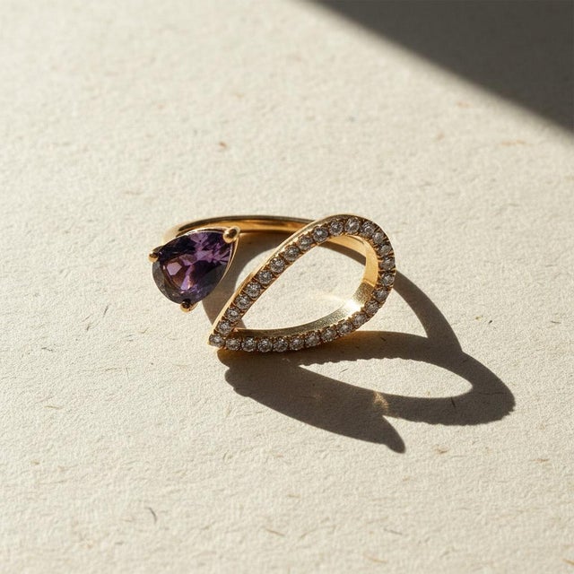 Pear Amethyst 14k Gold Ring, Size 7.5 For Sale - Image 9 of 10